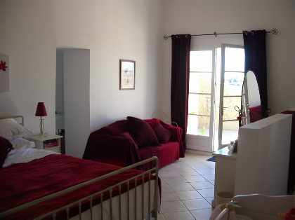 Master suite (2nd floor)